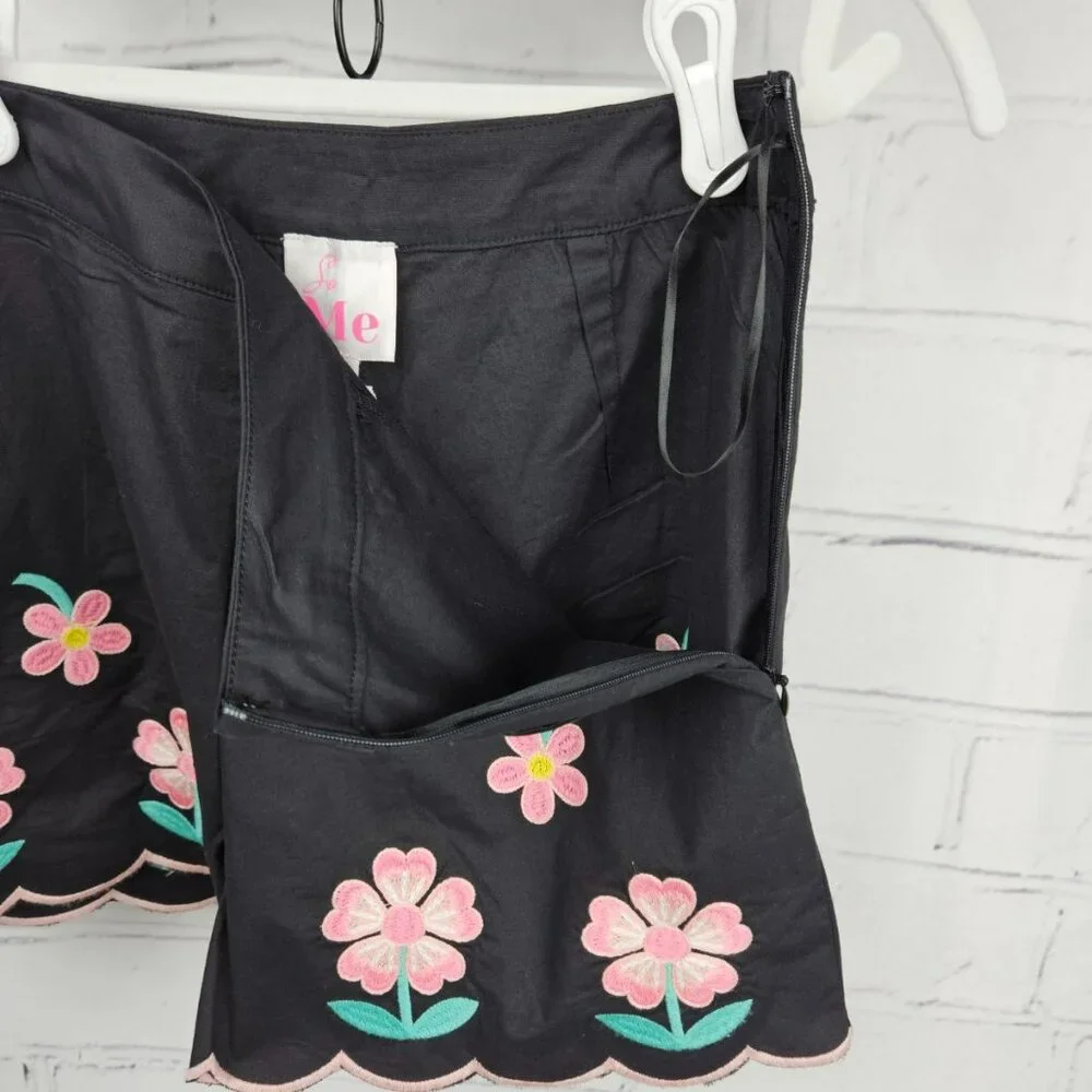 So Me Floral Embroidered Black Crop Top Shorts Set Womens S Summer Vacation NWT - Picture 3 of 13
